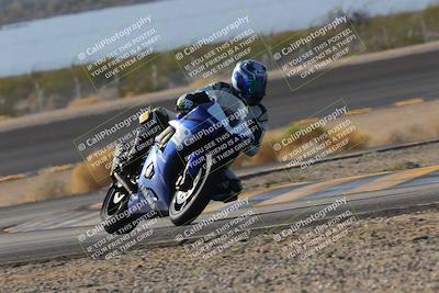 media/Dec-18-2022-SoCal Trackdays (Sun) [[8099a50955]]/Turn 14 (940am)/